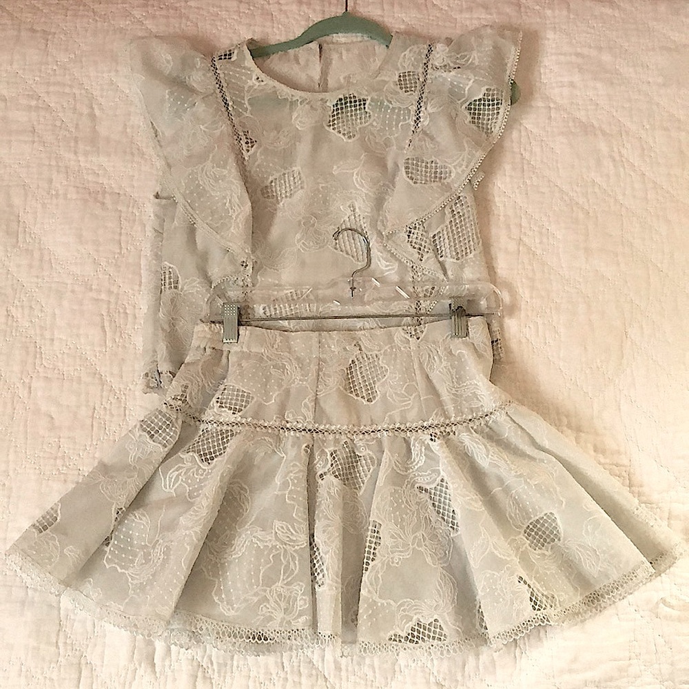 In’S Lace Blouse & Shorts